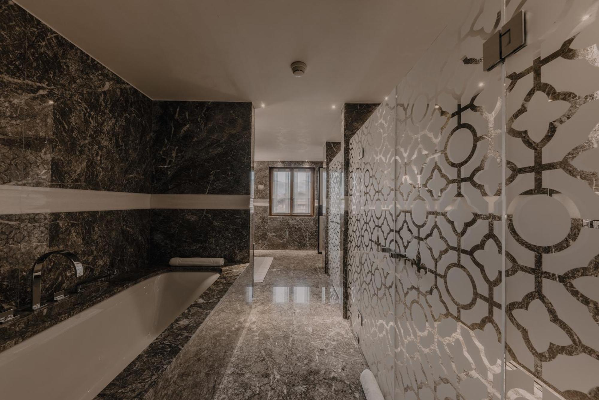 Ultima Hotel Ґштад Екстер'єр фото