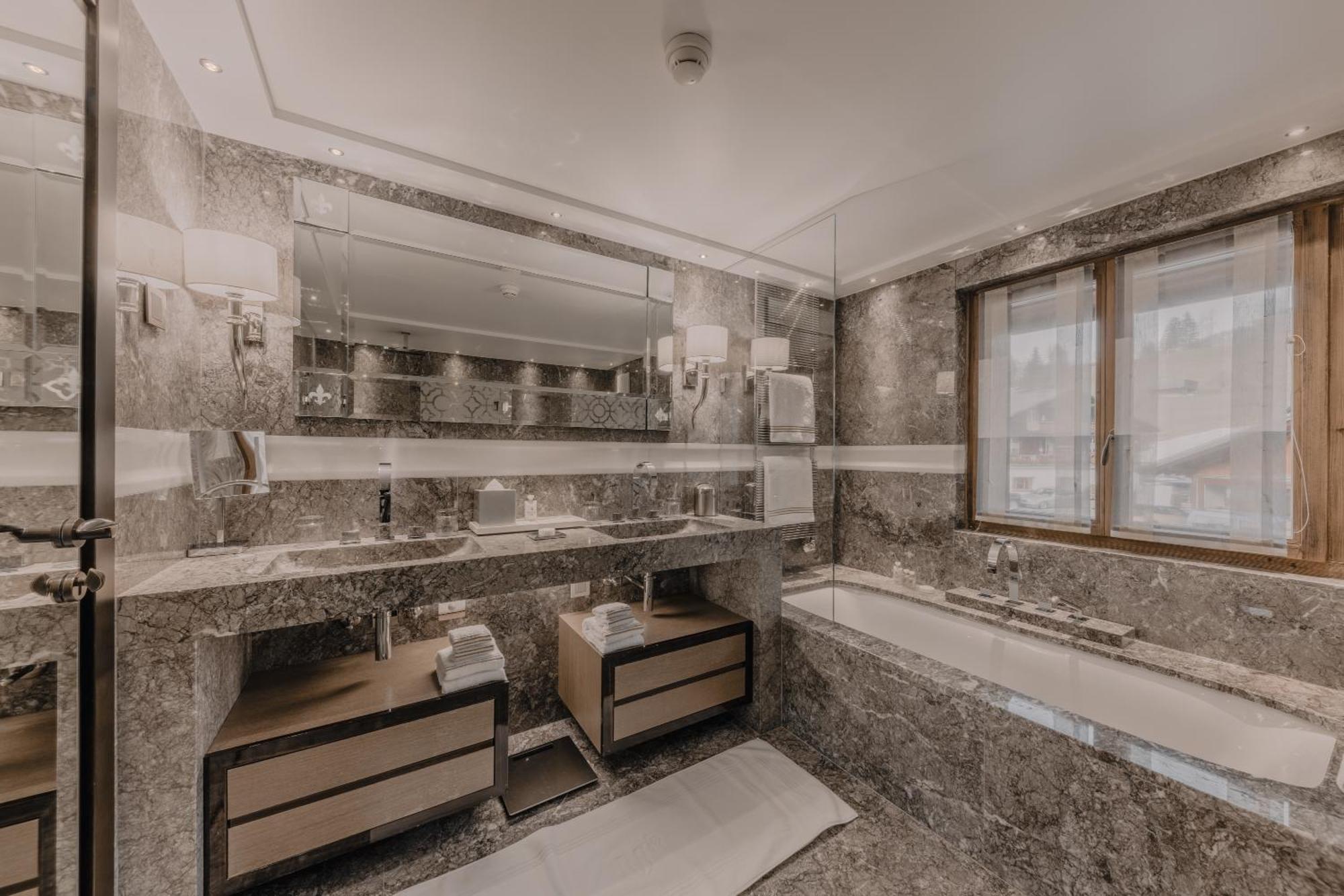 Ultima Hotel Ґштад Екстер'єр фото