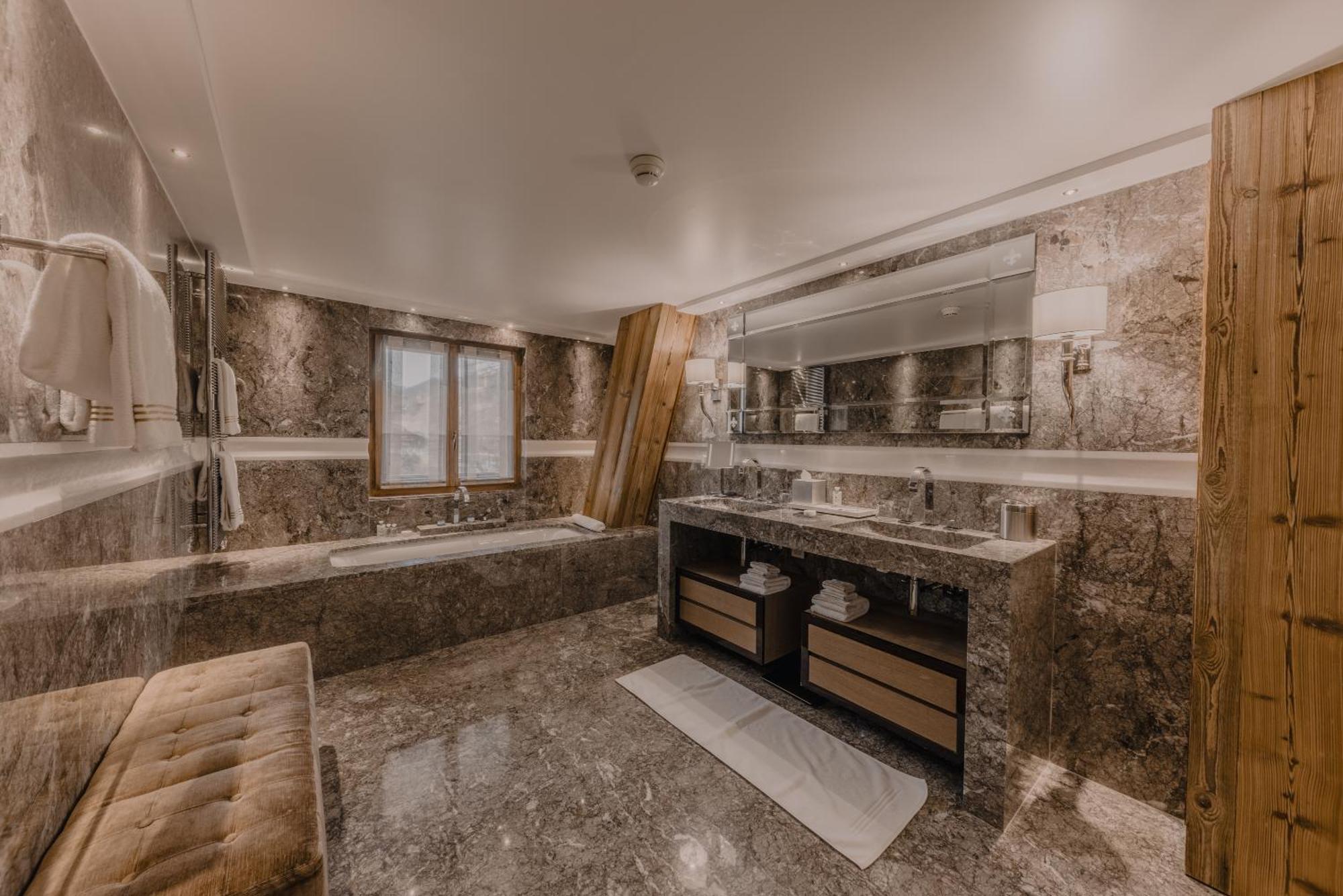 Ultima Hotel Ґштад Екстер'єр фото