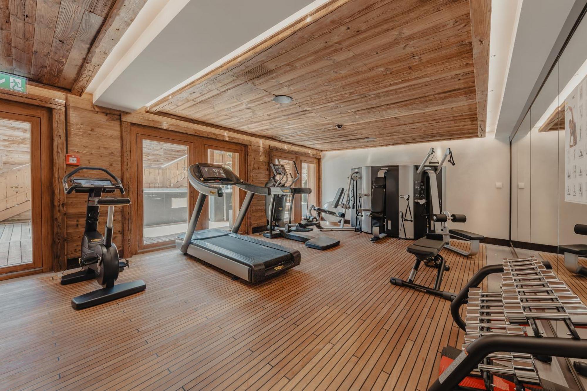 Ultima Hotel Ґштад Екстер'єр фото