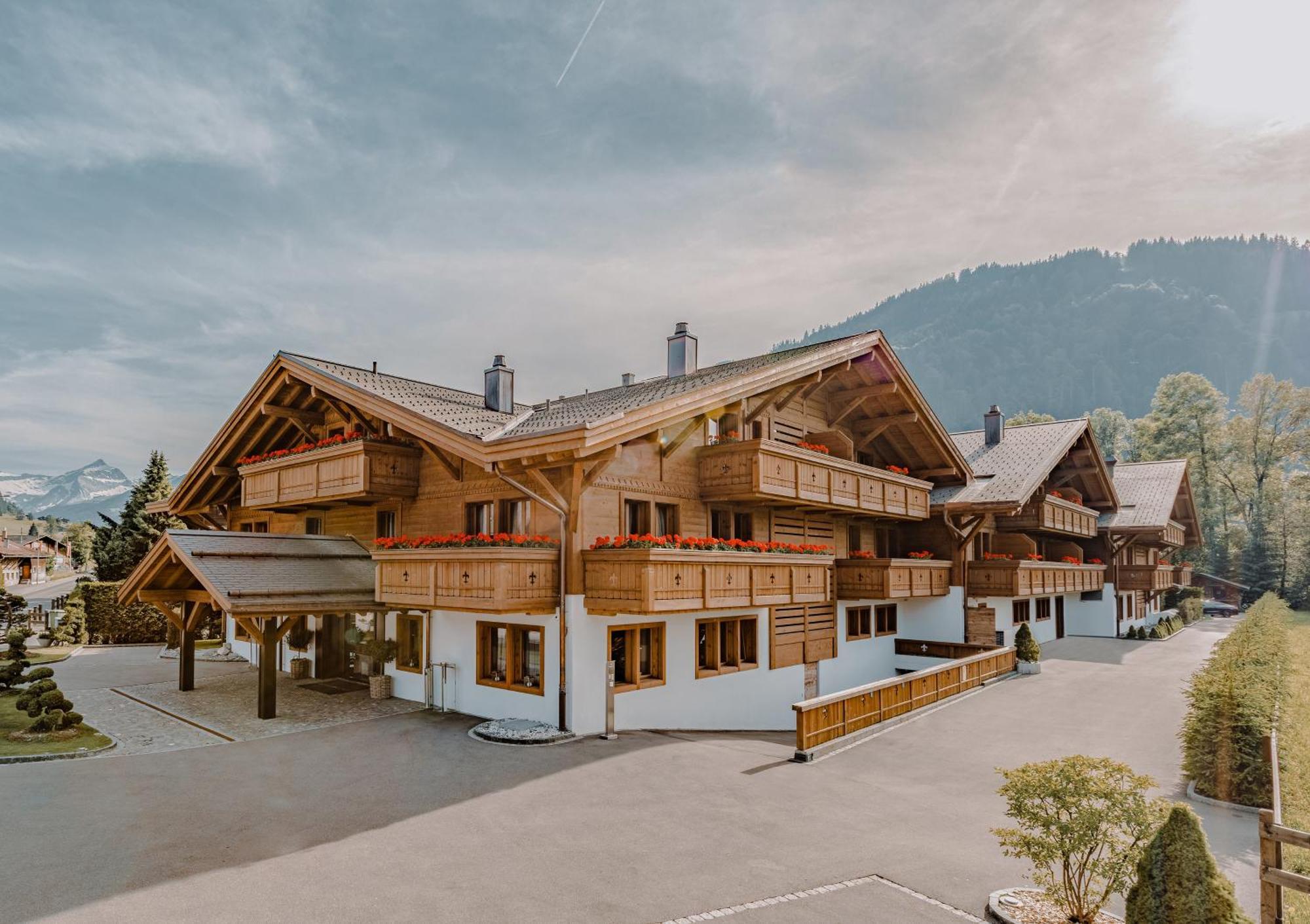 Ultima Hotel Ґштад Екстер'єр фото
